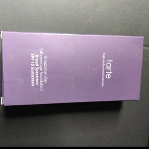 Tarte Amazonian clay foundation